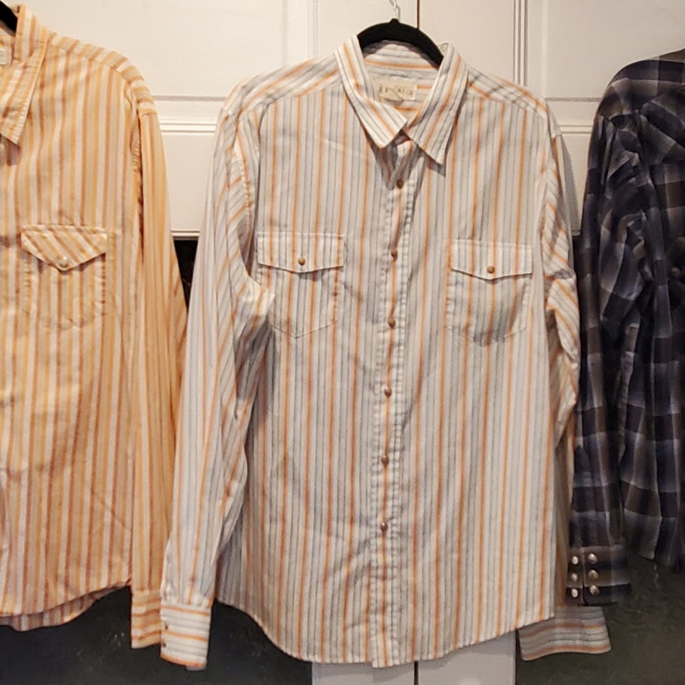 3 Very cool Cowboy Western Men's Shirts size XL and XXL fits like XL